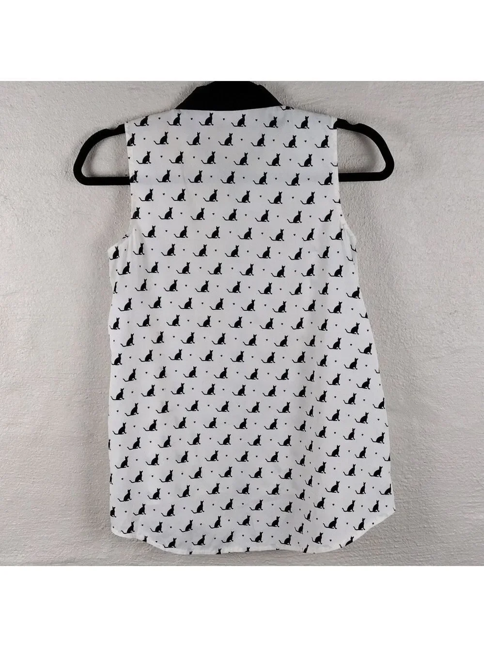 Love Me I'm Gorgeous White Black Cat Print Collared Sleeveless Button Down Top